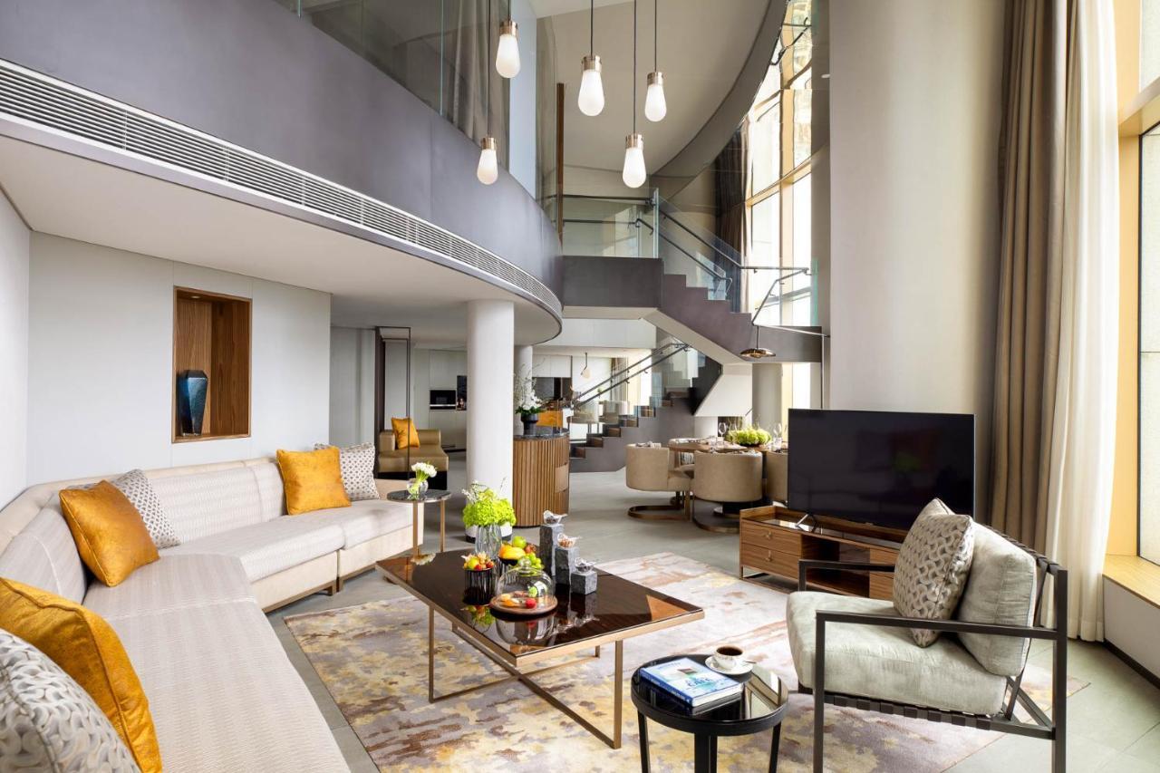Jumeirah Living Guangzhou - Complimentary Shuttle Bus To Canton Fair Complex Экстерьер фото